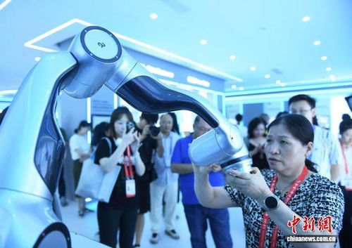 海外華文媒體探訪重慶兩江新區 聚焦機器人產業高質量發展與智能研發新突破